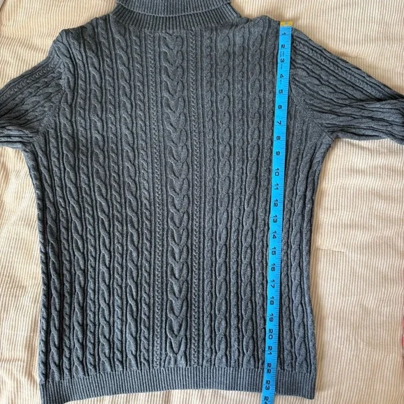 Lands’ End Grey Cable Knit Turtleneck Sweater 100% Cotton Size Medium - Picture 11 of 11